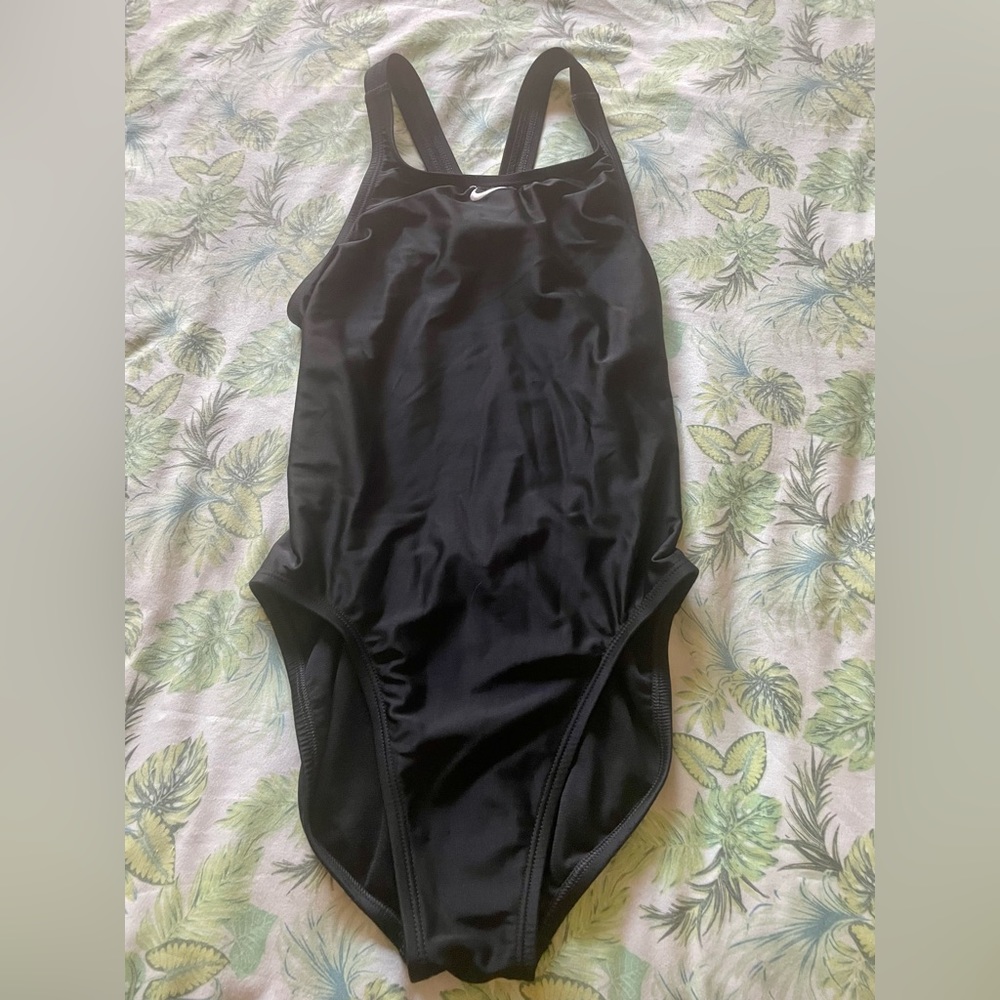 NIKE 1 piece bathing suit